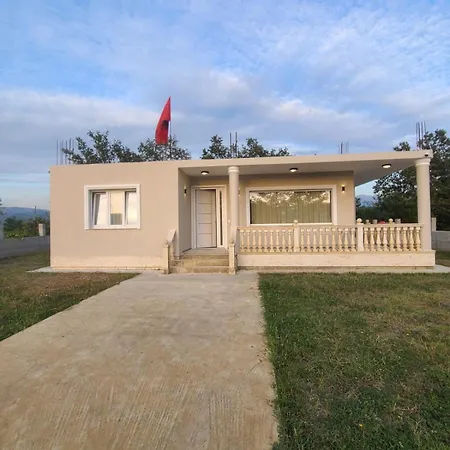 Aron Holiday home Rreshen